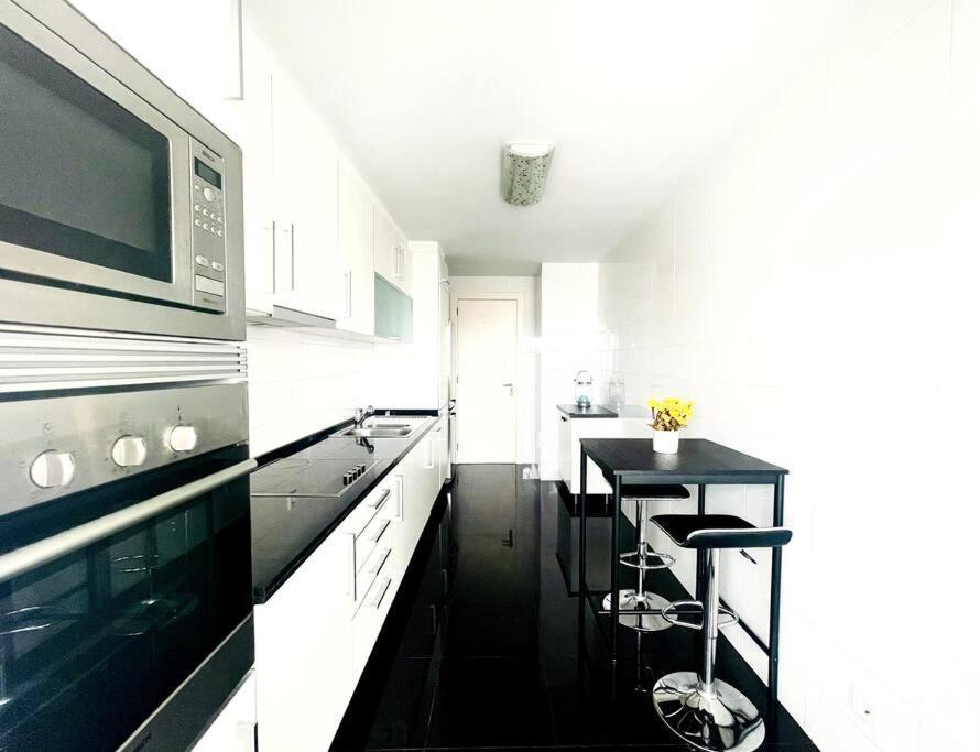 Airport Expo Apartment Лиссабон Экстерьер фото