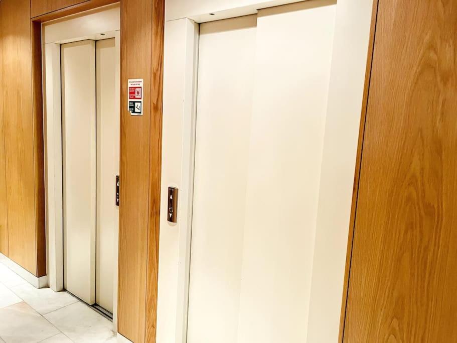 Airport Expo Apartment Лиссабон Экстерьер фото